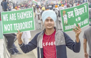 Farmers Protest at Delhi-Meerut Expressway